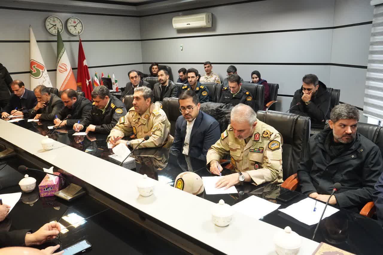 برگزاری نشست بررسی مسائل مرزی و ظرفیت‌های اقتصادی شهرستان ماکو + تصاویر