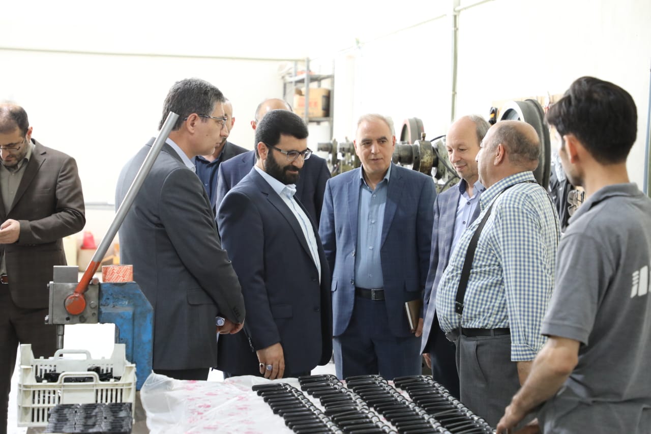 بازدید سرپرست معاونت هماهنگی امور اقتصادی استانداری آذربایجانغربی از دو واحد تولیدی و صنعتی در ارومیه