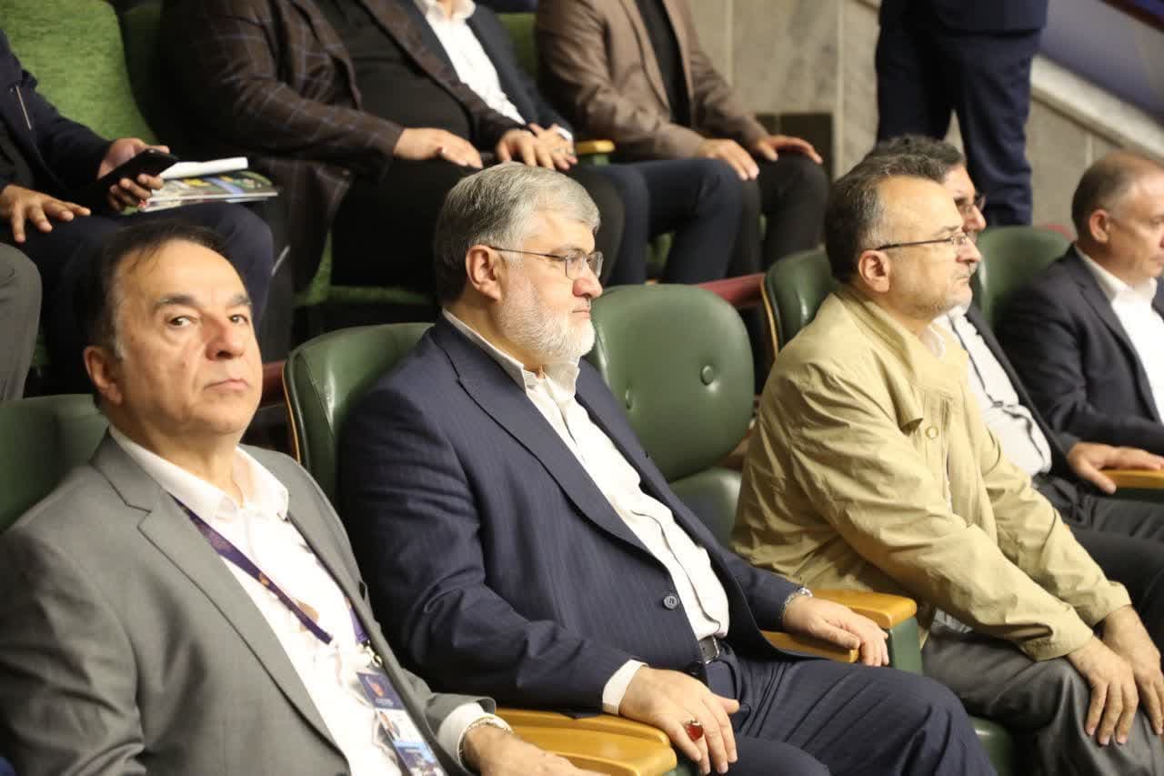 آلبوم تصویری / حضور استاندار آذربایجانغربی در ورزشگاه شش هزار نفری غدیر ارومیه