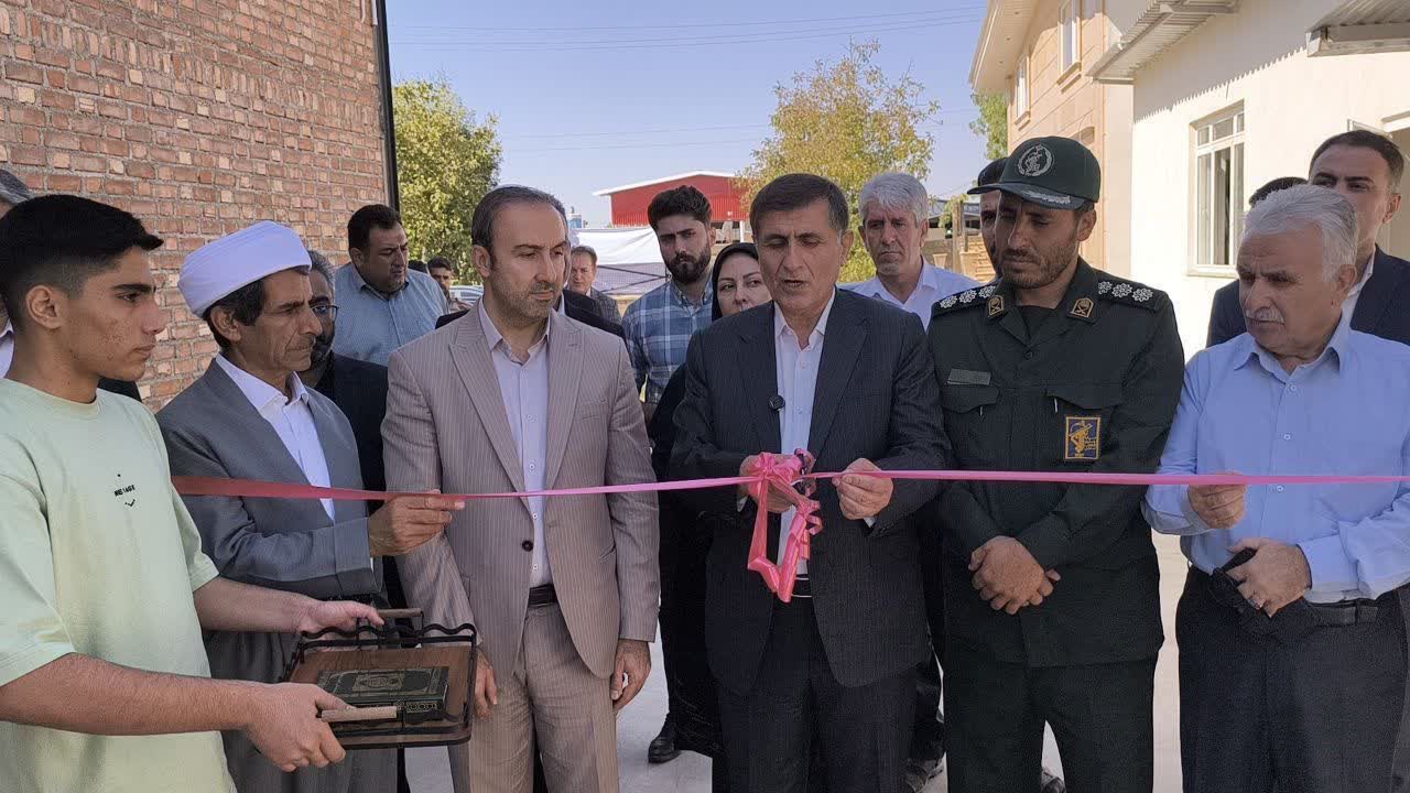 افتتاح پروژه سرمایهگذاری ساخت و مونتاژ انواع لامپ و پنلهای روشنایی + تصاویر