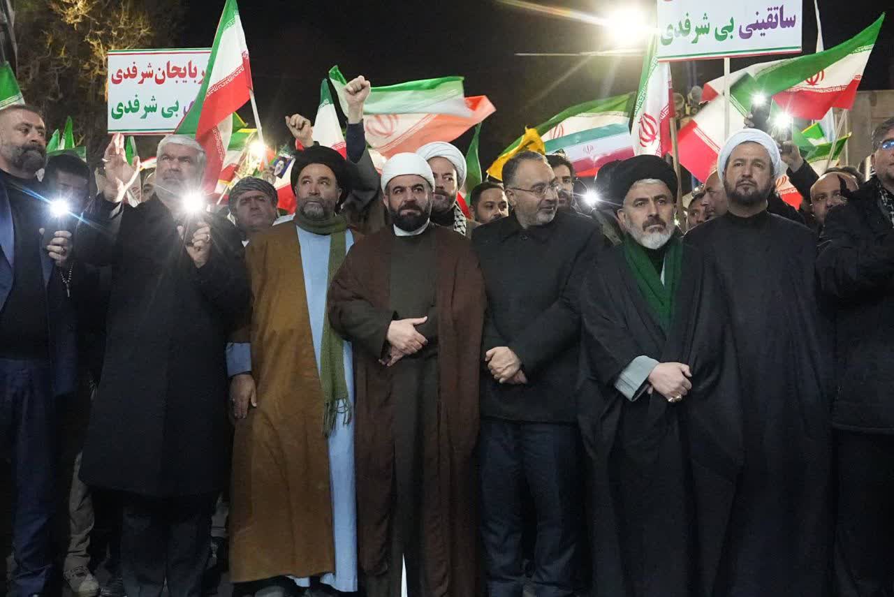 آلبوم تصویری / تداوم تجمعات شبانه مردم ارومیه