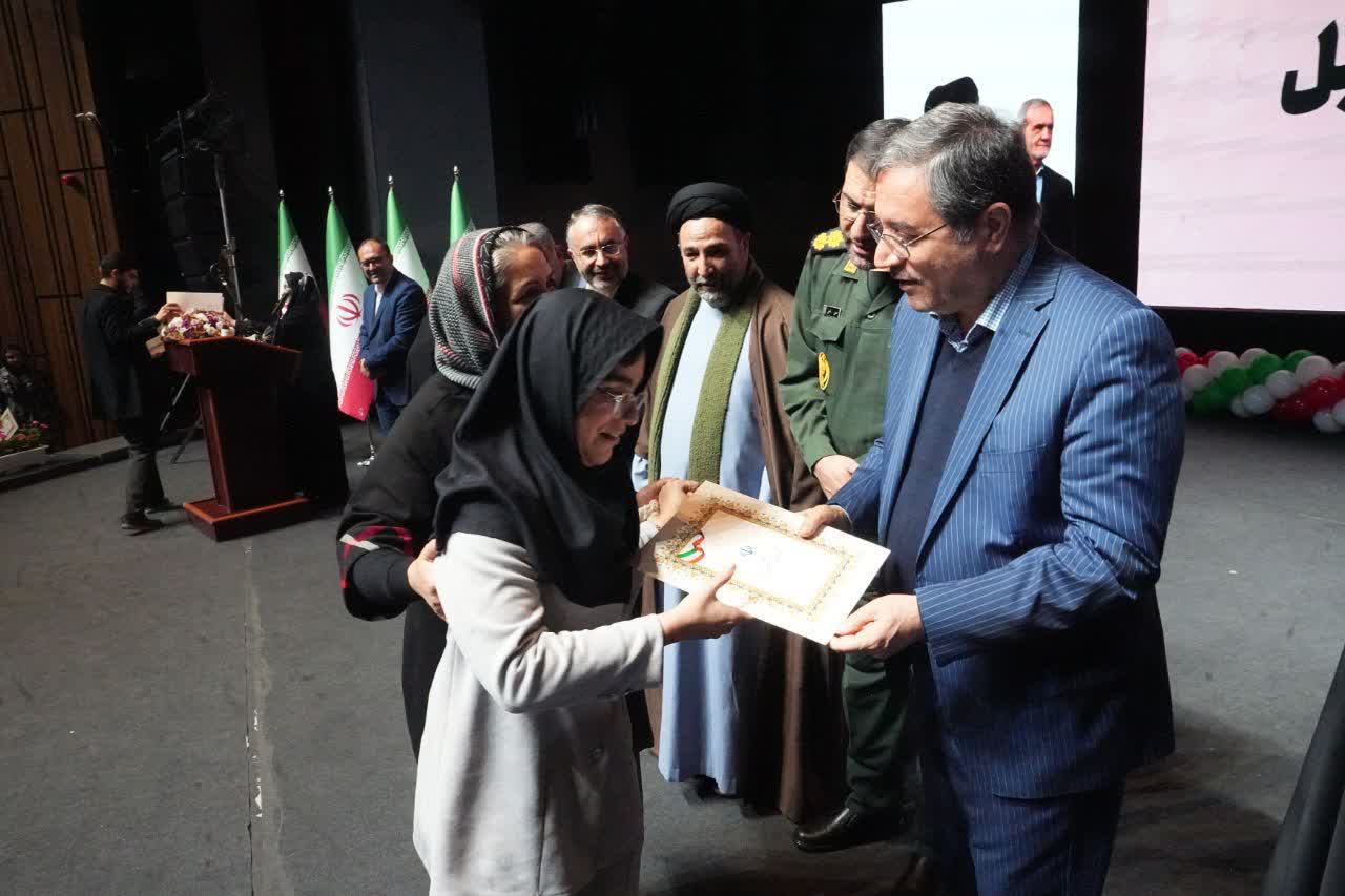 آلبوم تصویری / برگزاری رویداد استانی روشنای مهر و آیین تجلیل از بانوان تأثیرگذار آذربایجانغربی