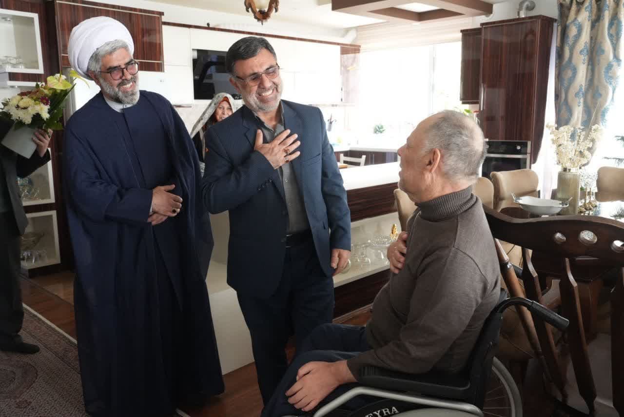 دیدار سرپرست استانداری آذربایجانغربی با دو جانباز 70 درصد + تصاویر