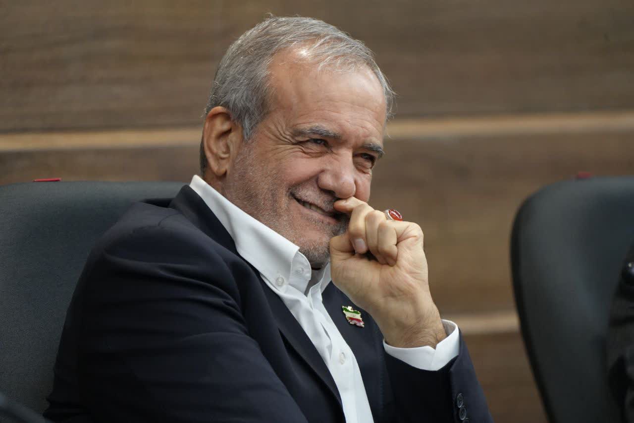 آلبوم تصویری / برگزاری نشست فرهیختگان و فعالان سیاسی، اجتماعی و فرهنگی آذربایجانغربی