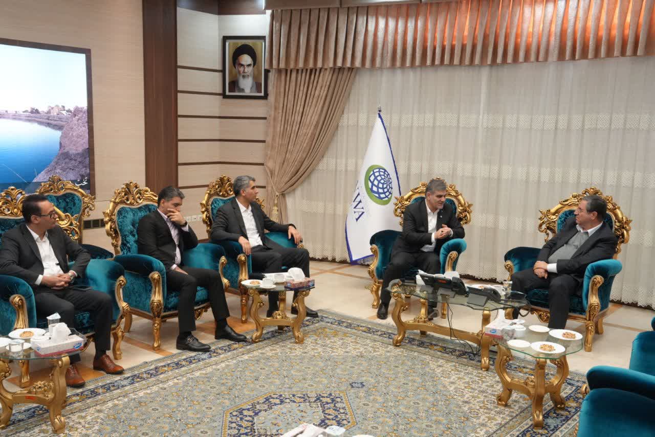 دیدار مدیرعامل بانک قرضالحسنه مهر ایران با استاندار آذربایجانغربی + تصاویر