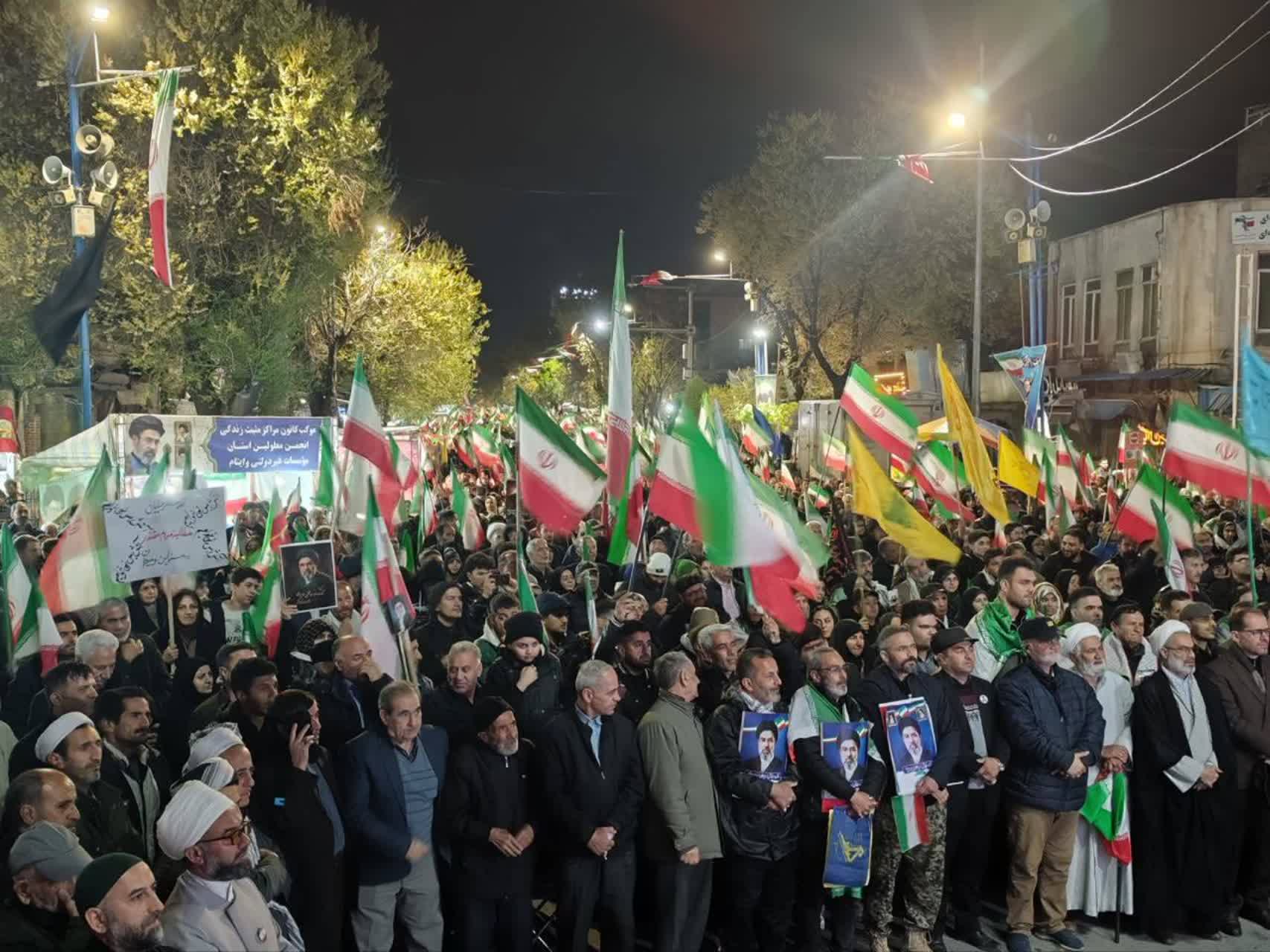 تداوم تجمع شبانه مردم / خروش دشمن ستیز مردم وفادار ارومیه