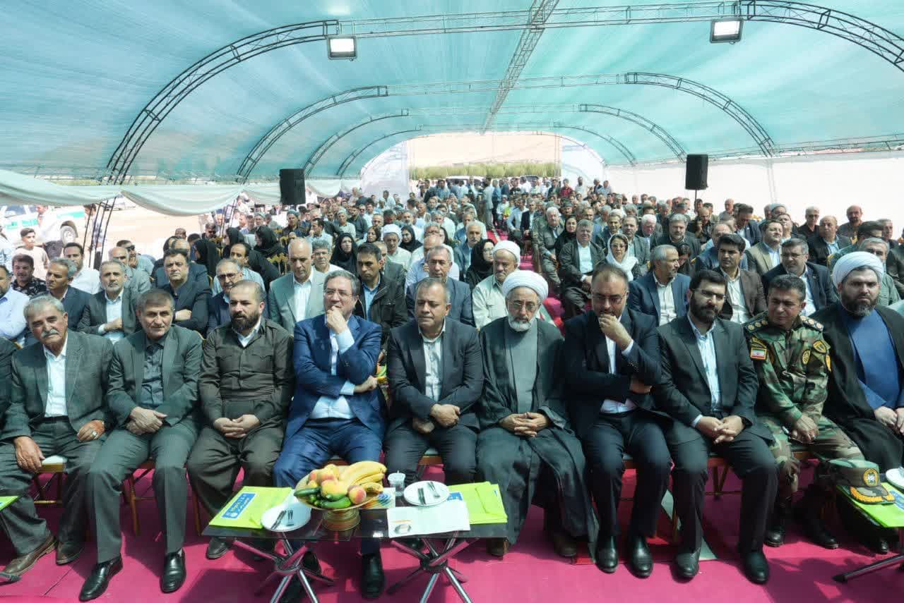 آغاز عملیات اجرایی پروژه 36 هزار تنی تولید و فرآوری انواع کنسانتره و پوره میوه در پیرانشهر + تصاویر