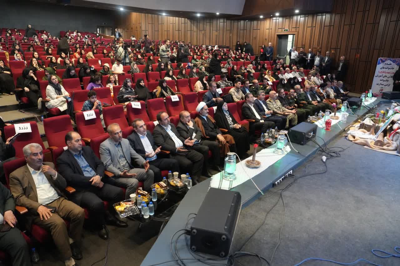 آلبوم تصویری / برگزاری مراسم تکریم همسران شهدای آذربایجانغربی