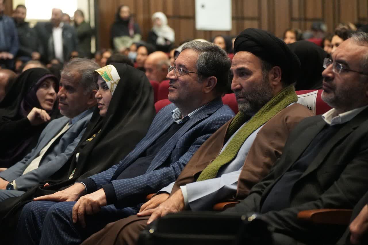 آلبوم تصویری / برگزاری رویداد استانی روشنای مهر و آیین تجلیل از بانوان تأثیرگذار آذربایجانغربی