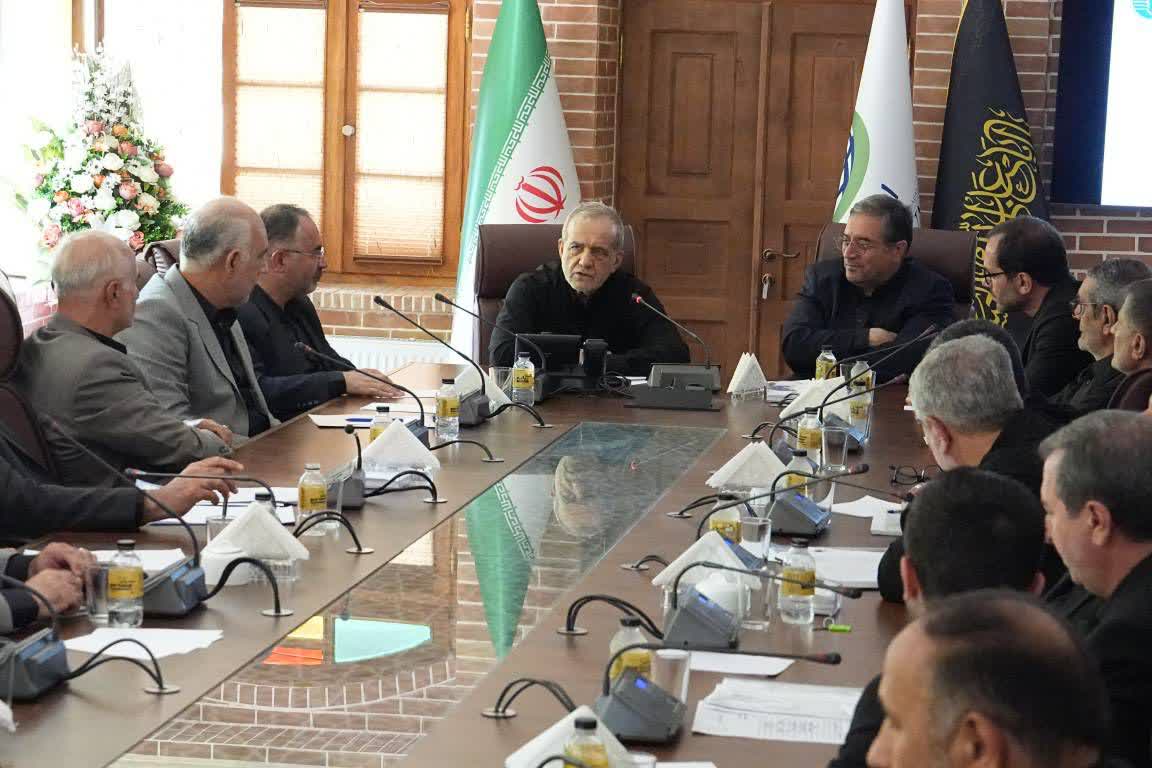 برگزاری جلسه بررسی روند پیشرفت احیای دریاچه ارومیه + تصاویر