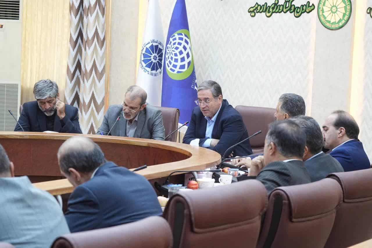 راهکارهای رفع موانع مرزی روی میز شورای گفتوگوی دولت و بخش خصوصی آذربایجانغربی