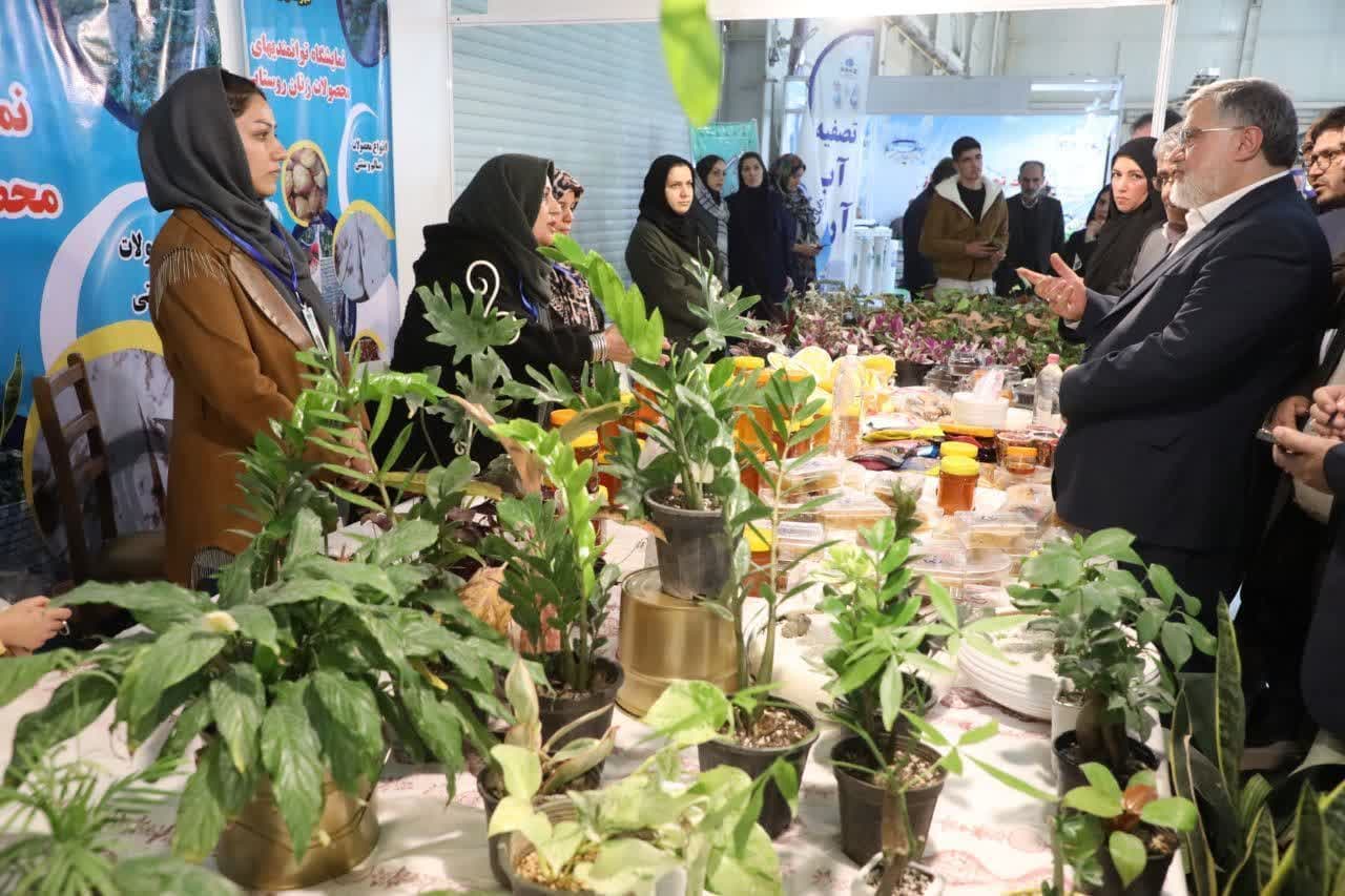 آلبوم تصویری / بازدید استاندار آذربایجان غربی از غرفه های نمایشگاه بین المللی صنایع و ماشین آلات کشاورزی ارومیه