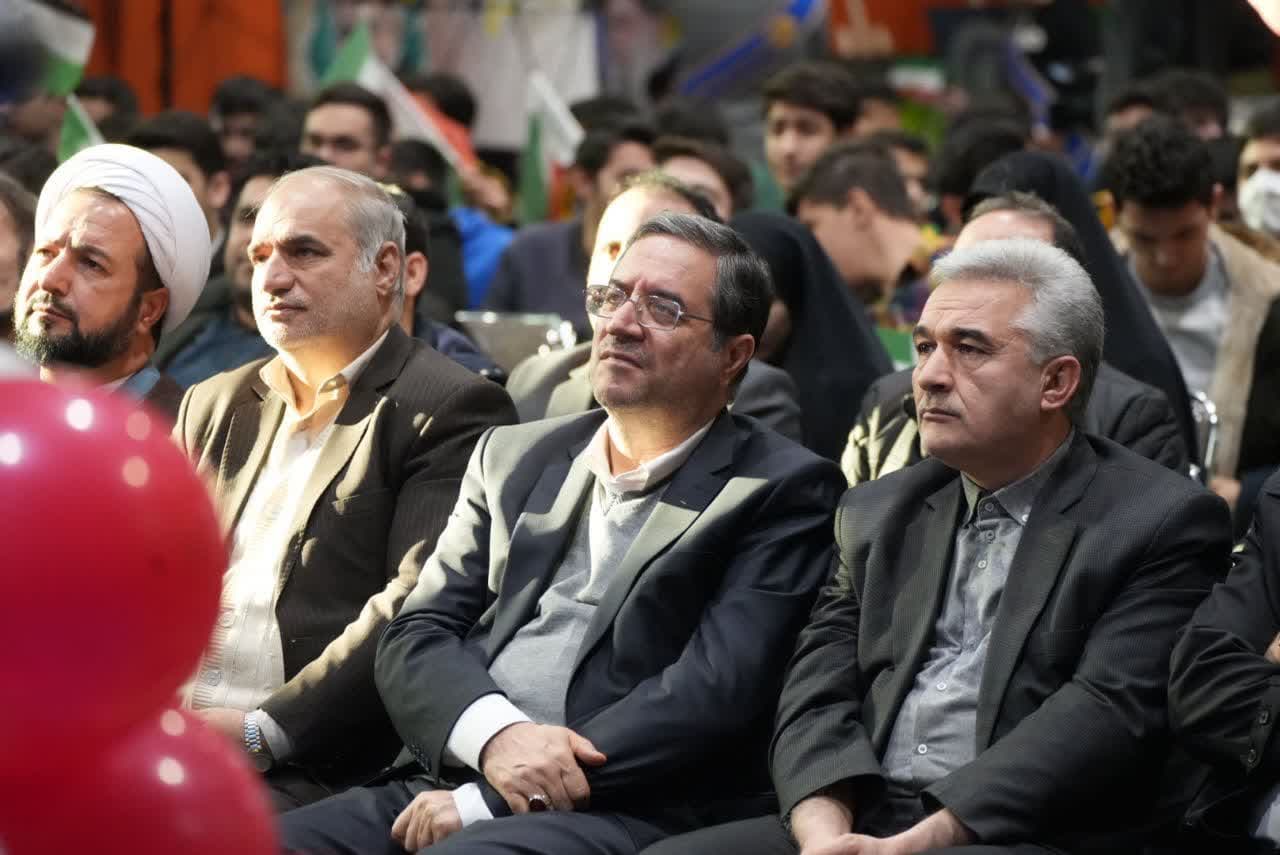 زنگ انقلاب با حضور استاندار آذربایجان غربی نواخته شد + تصاویر