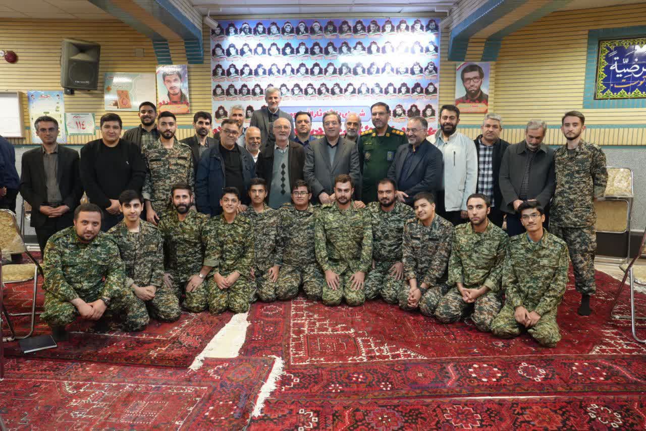 دیدار استاندار آذربایجانغربی با هیئتیها و رزمندگان پایگاه ثارالله ارومیه + تصاویر