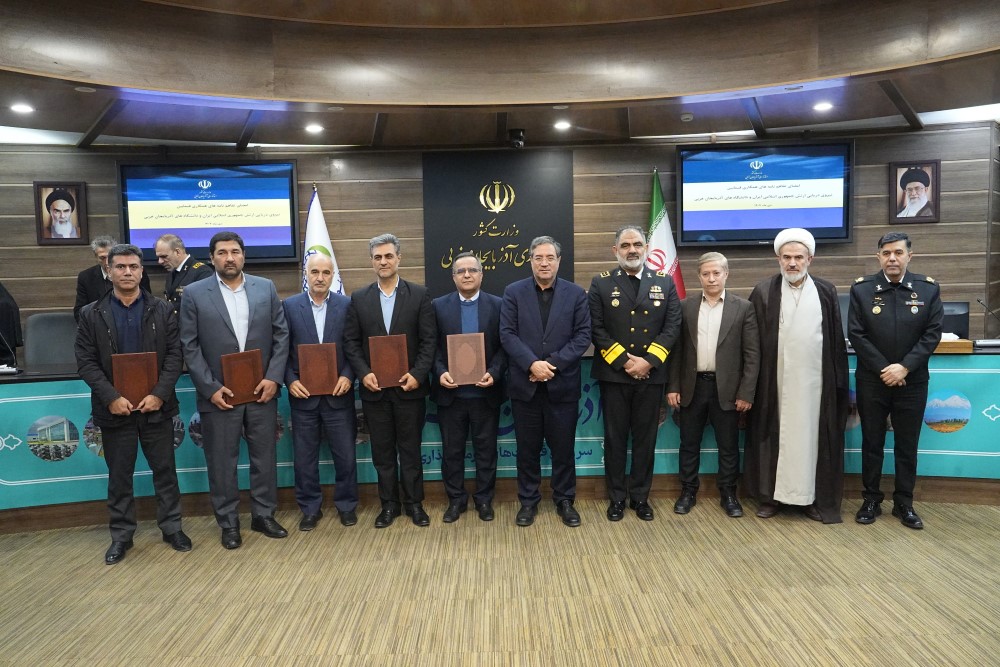 آلبوم تصویری / امضای تفاهم نامه های همکاری فیمابین نیروی دریایی ارتش و دانشگاه های آذربایجان غربی