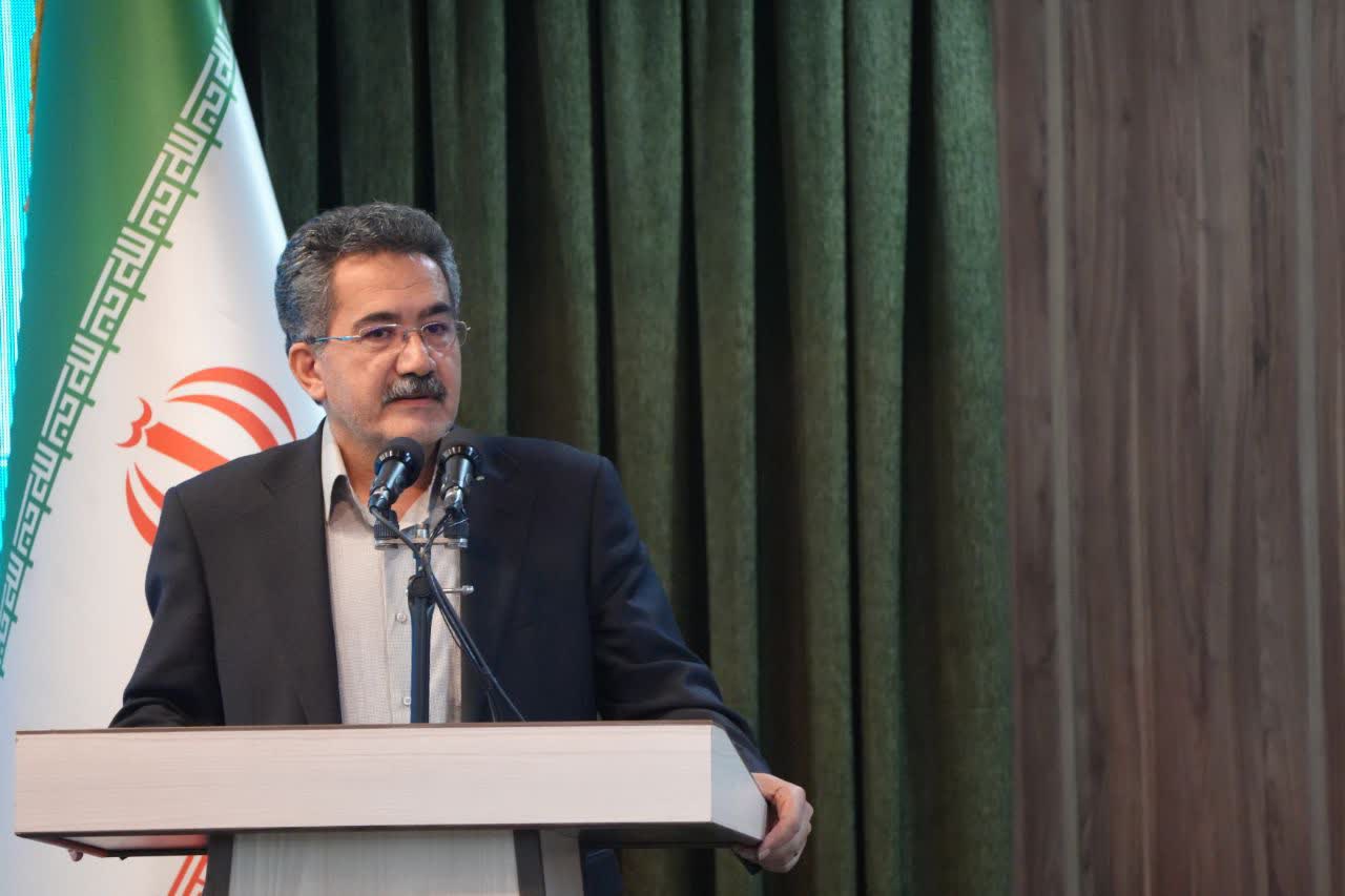 آلبوم تصویری / نشست رئیسجمهور پزشکیان با سرمایهگذاران و فعالان اقتصادی آذربایجانغربی