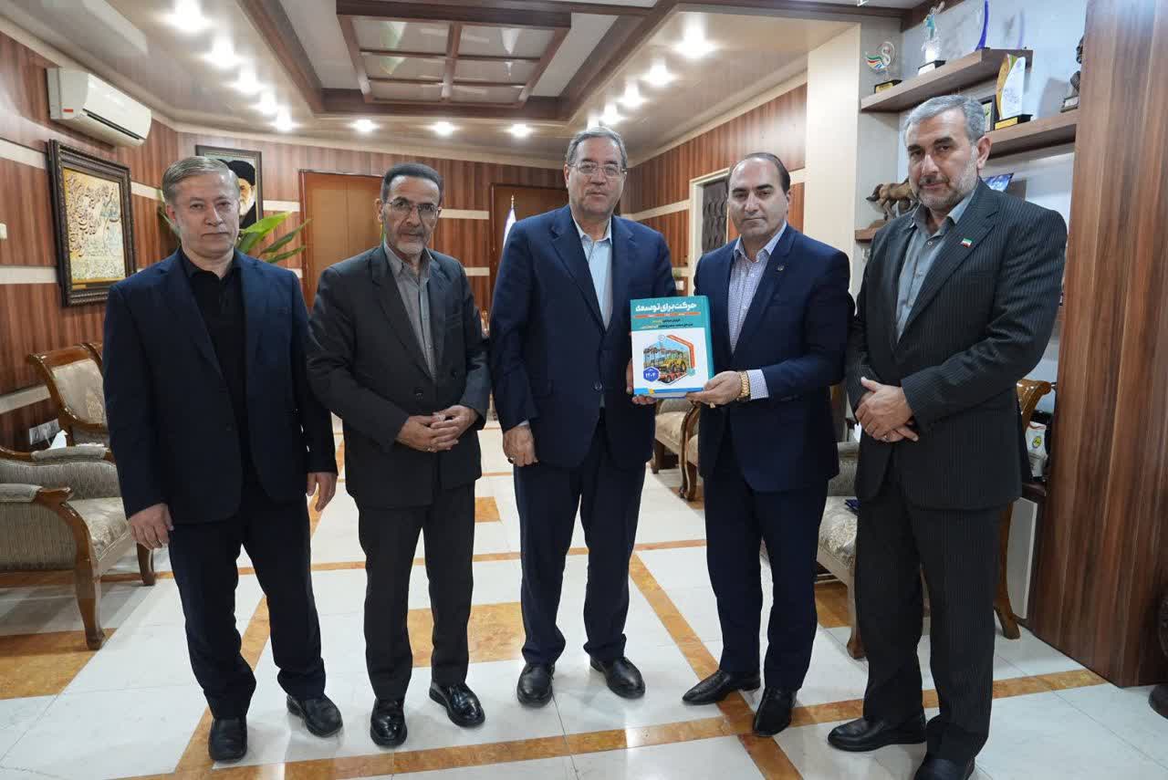رونمایی از سند جامع عملکرد سال 1404 صنعت، معدن و تجارت آذربایجانغربی