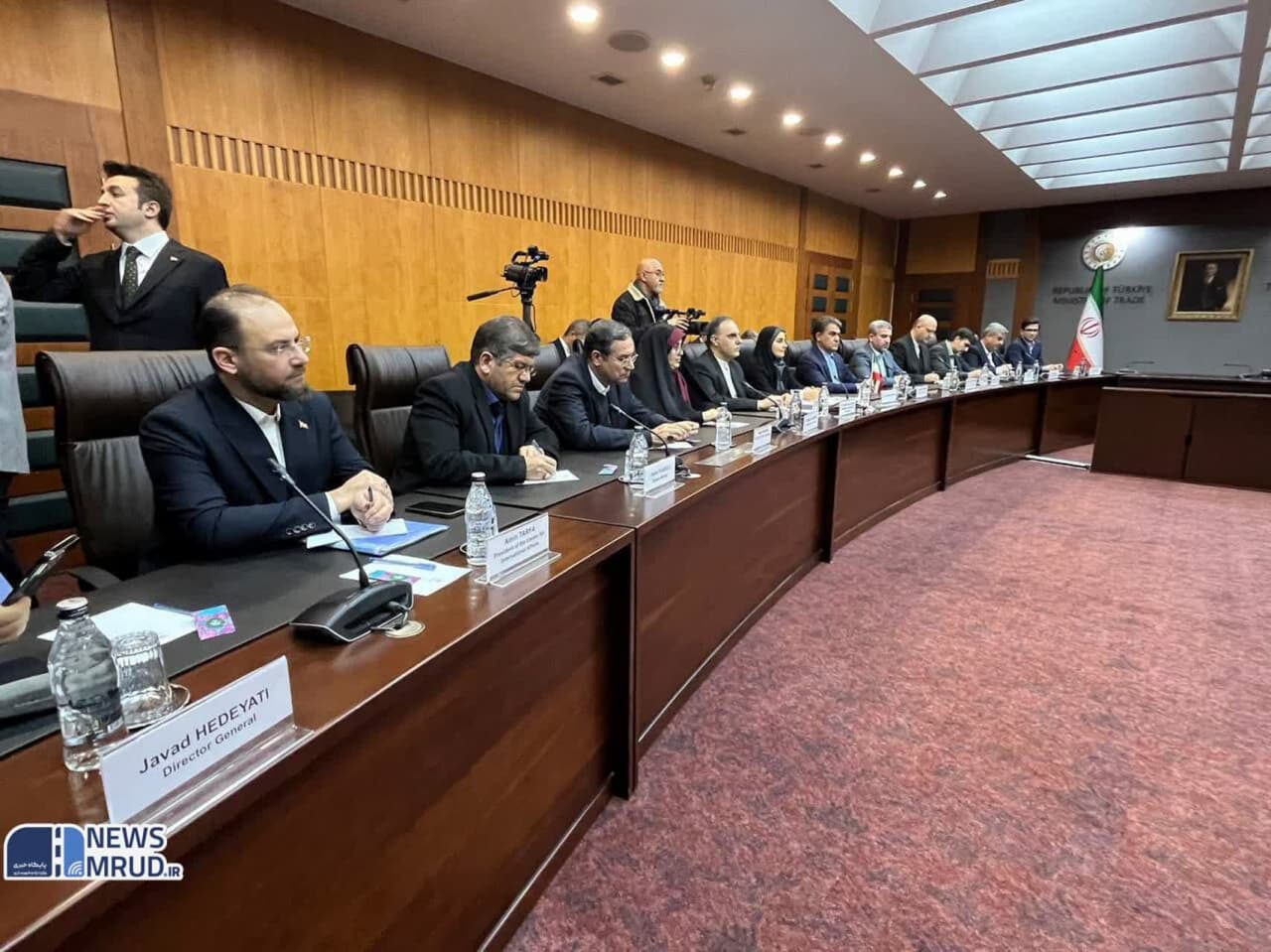 حضور استاندار آذربایجانغربی در نشست وزیر راه و شهرسازی کشورمان با وزیر تجارت ترکیه + تصاویر