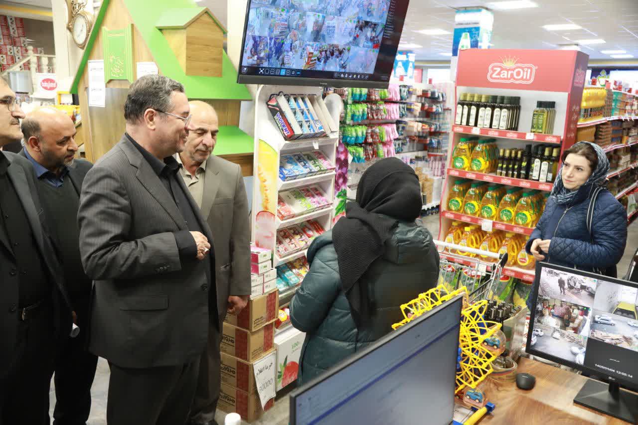 نظارت میدانی استاندار آذربایجان‌غربی بر بازار ارومیه + تصاویر