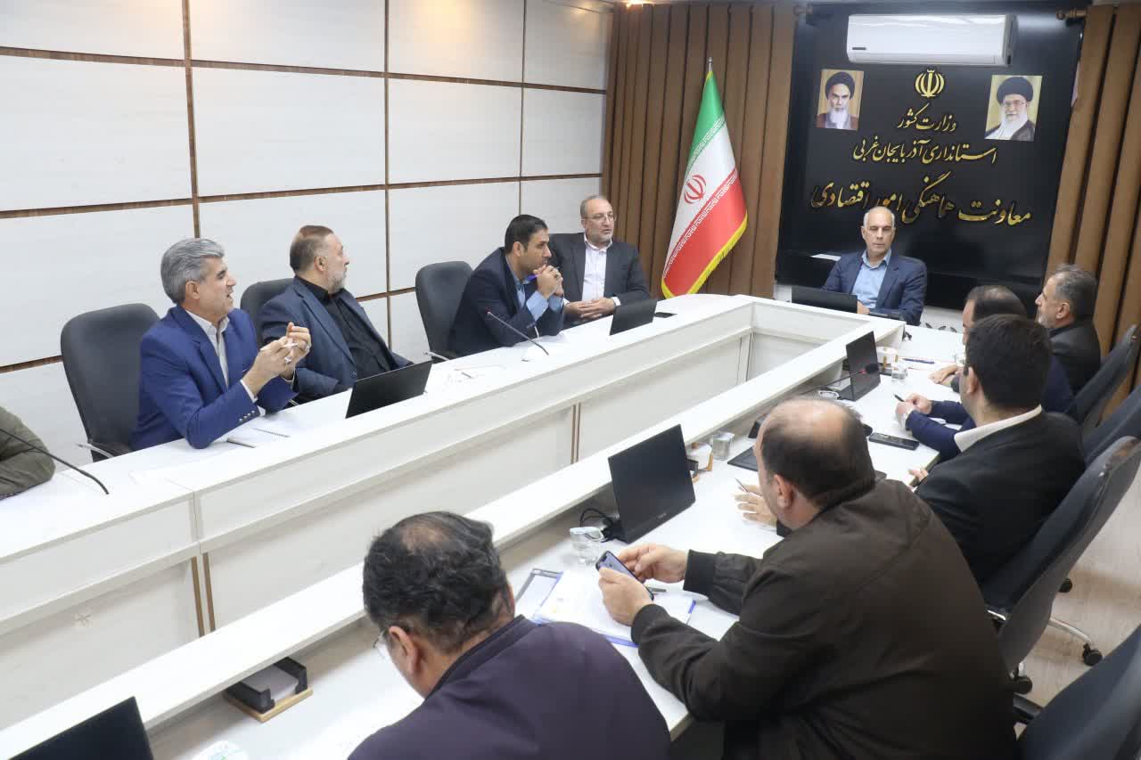 برگزاری جلسه تعیین تکلیف بازارچه مرزی سرو + تصاویر