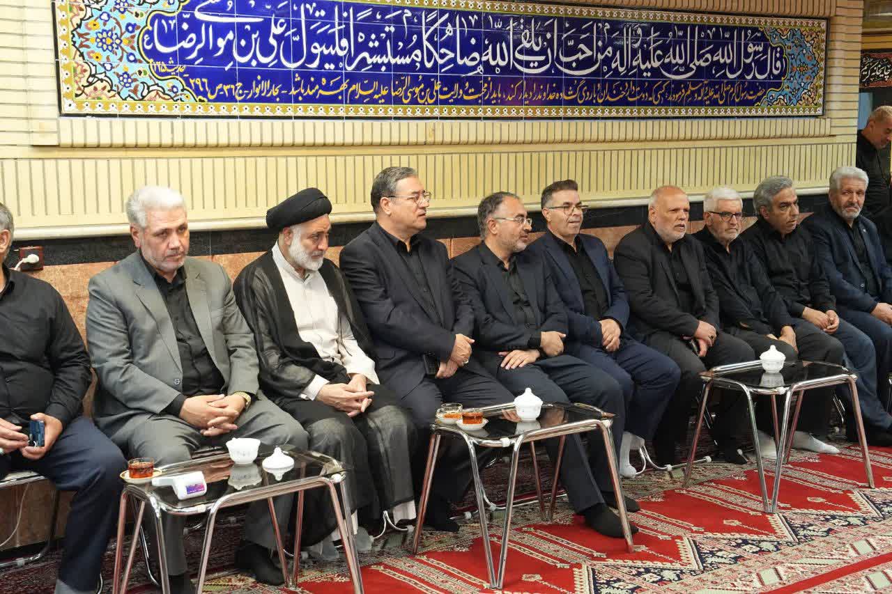 حضور استاندار آذربایجانغربی در آیین عزاداری حسینیه اعظم حضرت علی بن موسیالرضا (ع) ارومیه + تصاویر