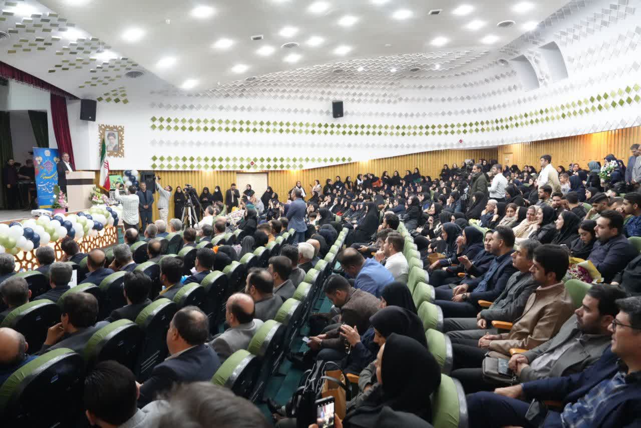 آلبوم تصویری / برگزاری آیین تجلیل و بزرگداشت مقام والای پرستار در ارومیه