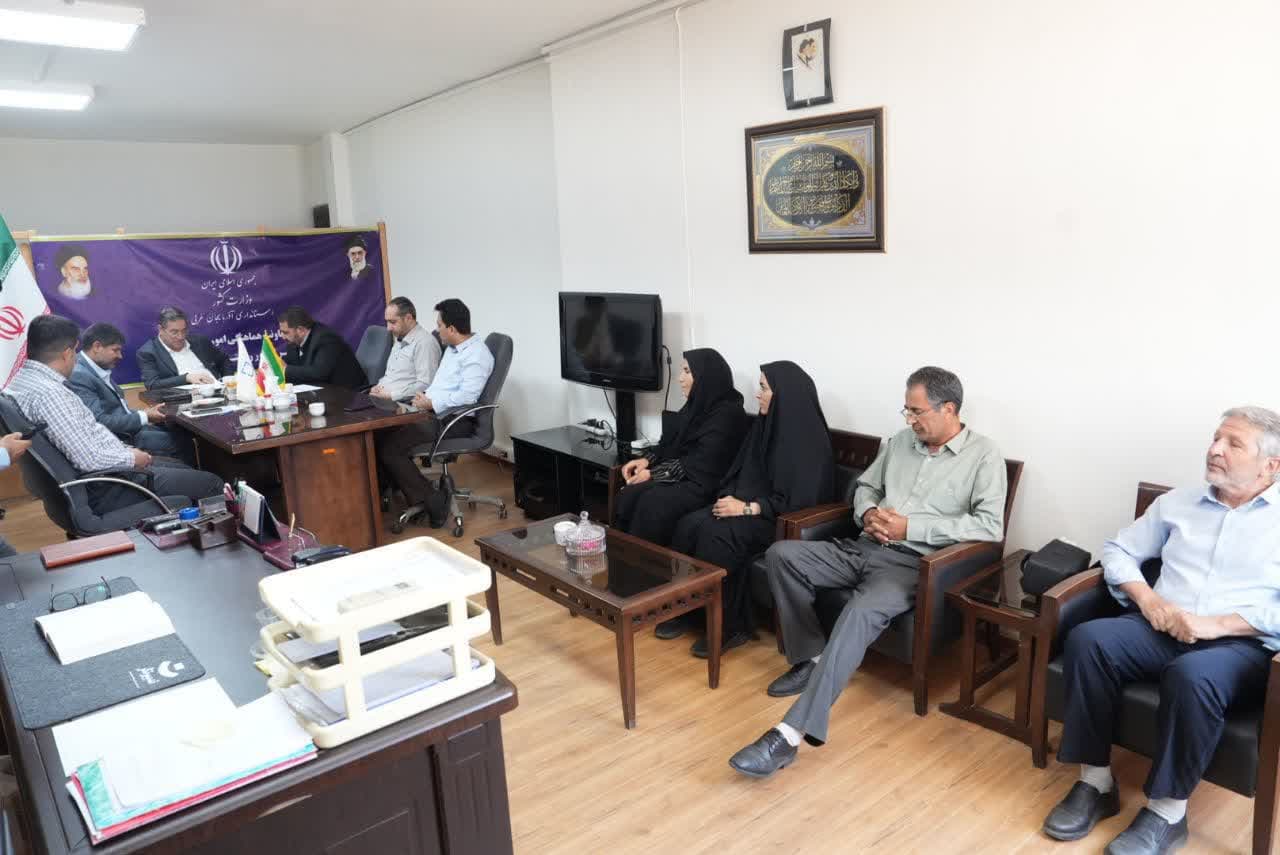 دیدار استاندار آذربایجانغربی با مدیر و کارکنان دفتر امور روستایی استانداری + تصاویر