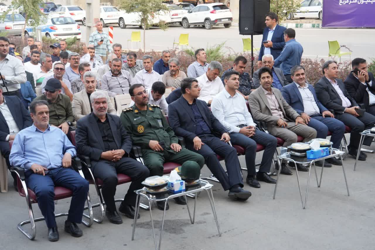 برگزاری آیین آغاز عملیات اجرایی نهضت آسفالتریزی شهر ارومیه + تصاویر