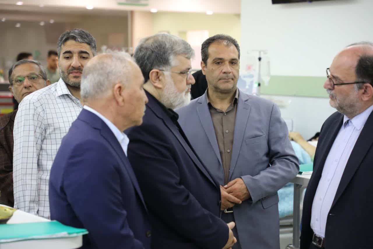 بازدید رئیس بنیاد مستضعفان انقلاب اسلامی و استاندار آذربایجان غربی از مرکز همودیالیز خیرین ارومیه + تصاویر