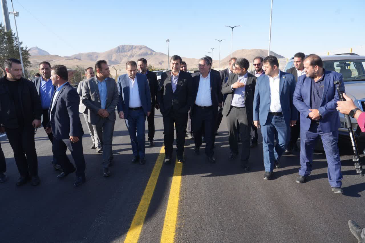 بازدید وزیر ورزش و جوانان از پیست اتومبیلرانی دهکده ساحلی چیچست ارومیه + تصاویر