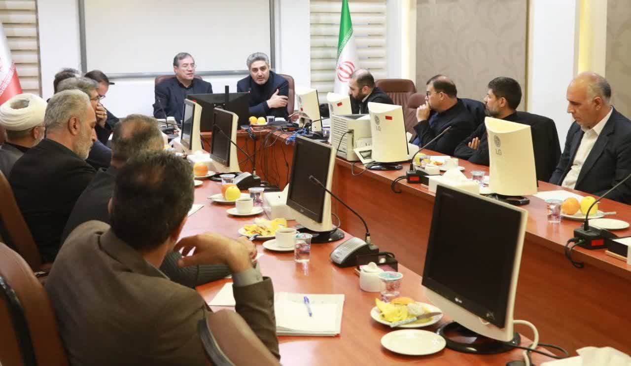 برگزاری نشست مشترک استاندار آذربایجان‌غربی با اعضای مجمع نمایندگان استان + تصاویر