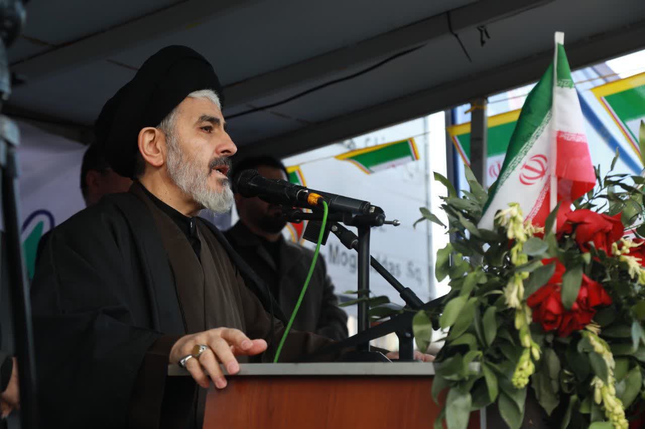 تحویل سال نو با یاد رهبر شهید در ارومیه + تصاویر