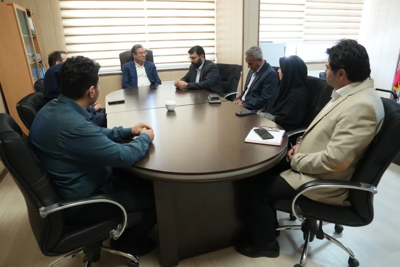 بازدید استاندار آذربایجانغربی از دفتر هماهنگی امور سرمایهگذاری و اشتغال استانداری + تصاویر