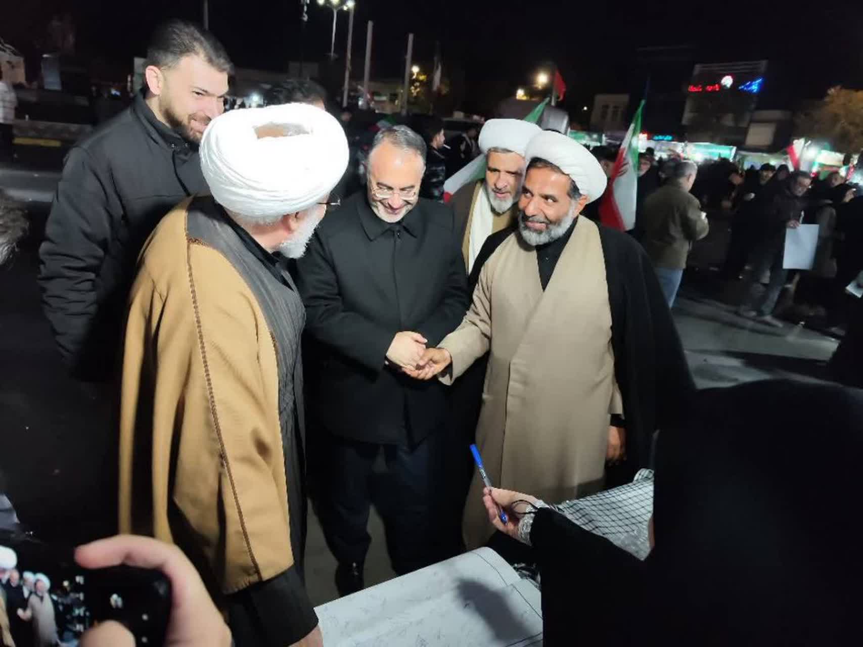 حضور معاون سیاسی و اجتماعی استاندار در موکب حوزه های عملیه و قدردانی از حضور مستمر موکب داران