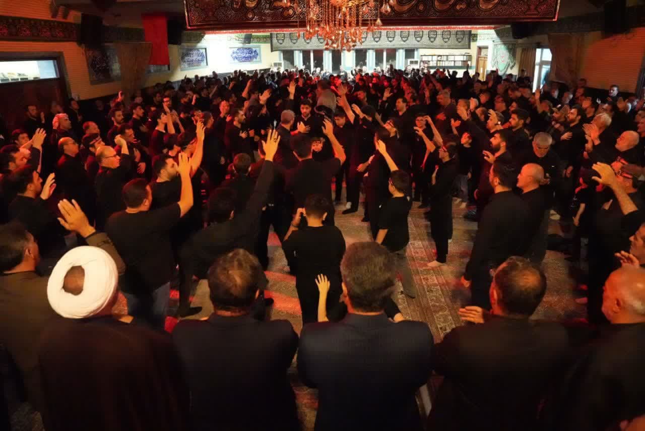 برگزاری آیین معنوی عزاداری شب عاشورای حسینی در مسجد لطفعلیخان ارومیه + تصاویر