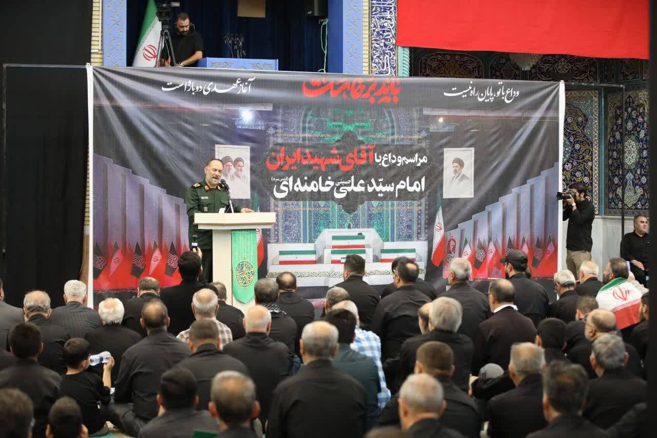وداع باشکوه مردم ارومیه با رهبر شهید انقلاب + تصاویر