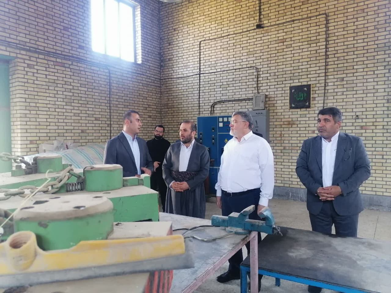 بازدید استاندار آذربایجانغربی از مرکز آموزش خوداشتغالی فنی حرفه ای شهرستان میرآباد + تصاویر