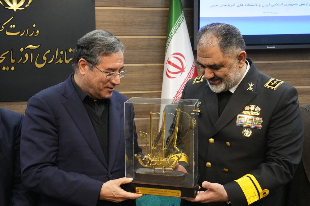 آلبوم تصویری / امضای تفاهم نامه های همکاری فیمابین نیروی دریایی ارتش و دانشگاه های آذربایجان غربی