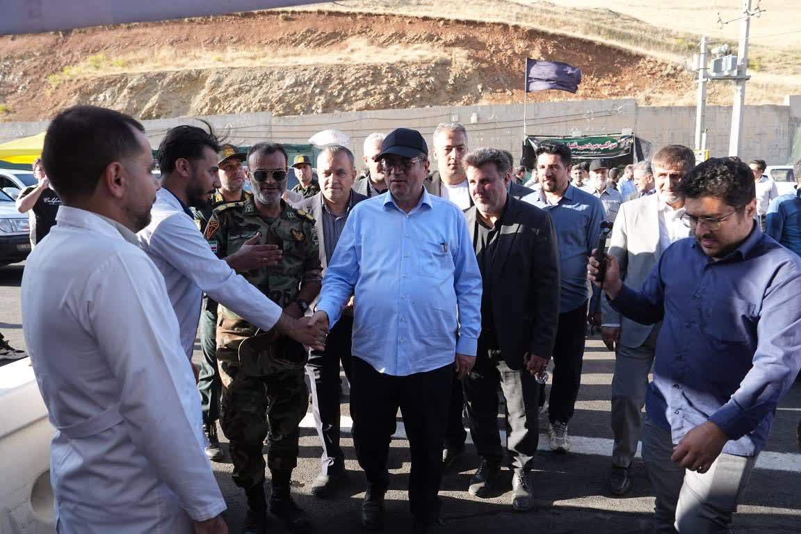 بازدید استاندار آذربایجان‌غربی از روند خدمت‌رسانی به زائران اربعین در پایانه مرزی تمرچین + تصاویر