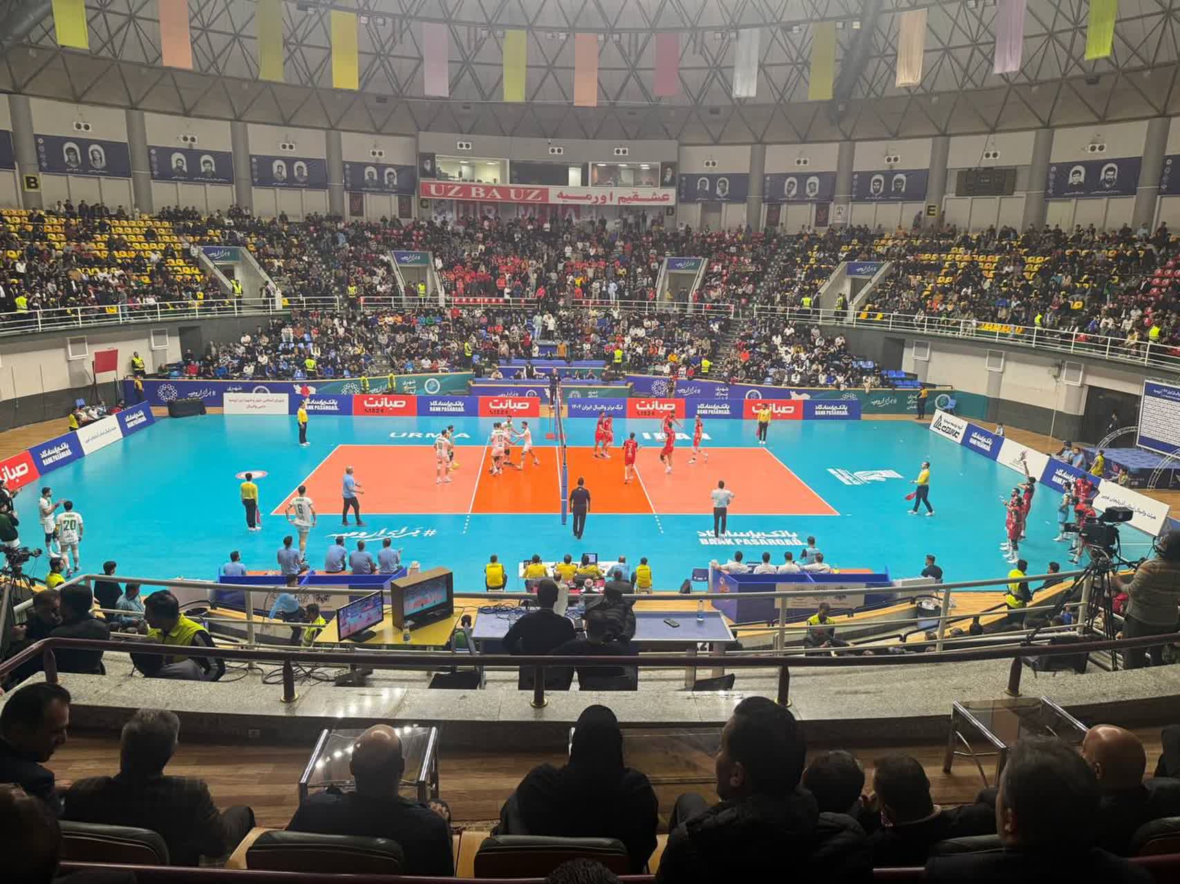 حضور استاندار آذربایجانغربی در ورزشگاه غدیر ارومیه + تصاویر