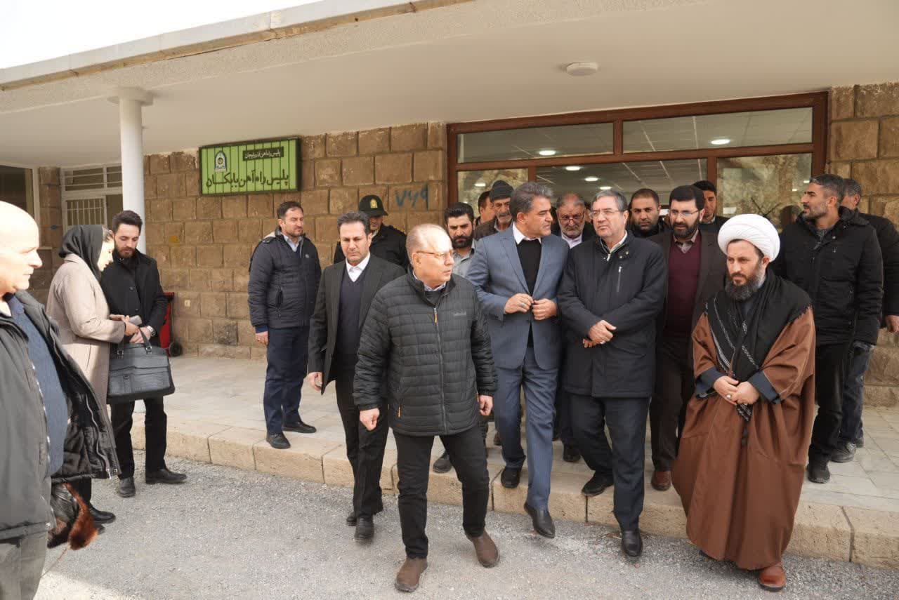 بازدید معاون امور مجلس رئیس جمهور و استاندار آذربایجانغربی از ایستگاه راه آهن بابکان خوی + تصاویر