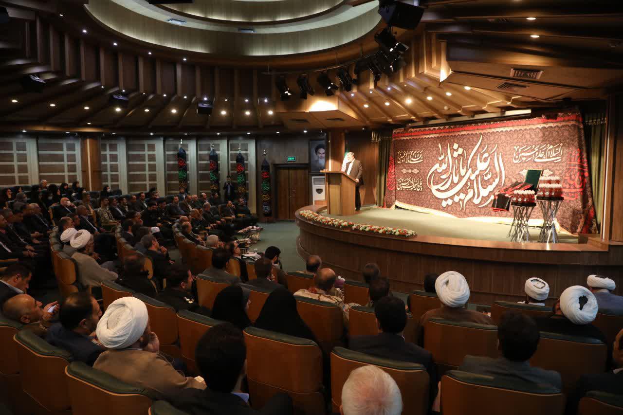 آلبوم تصویری / برگزاری آیین تجلیل از خادمین اربعین حسینی در استان و یادبود اولین سال بازگشایی مرز تمرچین جهت تردد زائرین اربعین