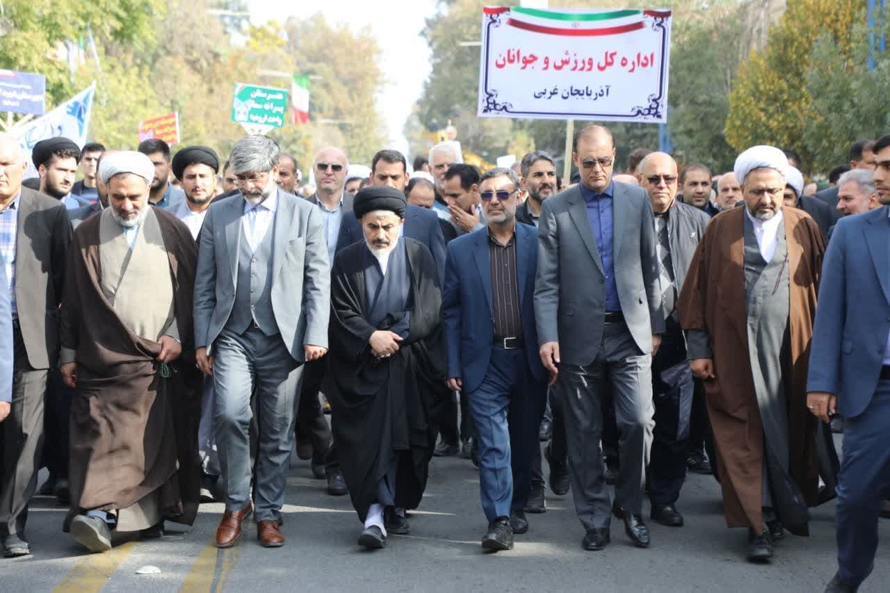 آلبوم تصویری / برگزاری راهپیمایی یوم الله 13 آبان و روز ملی مبارزه با استکبار جهانی در ارومیه