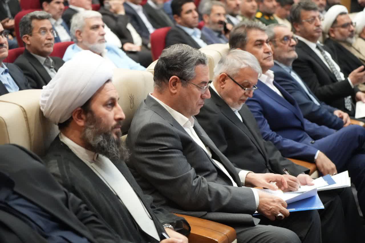 برگزاری آیین اختتامیه همایش بینالمللی شمس و مولانا در خوی + تصاویر