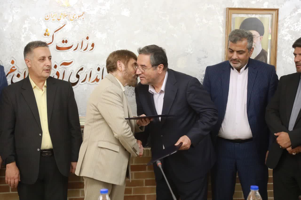 دیدار رئیس ستاد آبادانی و پیشرفت 4040 منظومه روستایی کشور با استاندار آذربایجانغربی + تصاویر