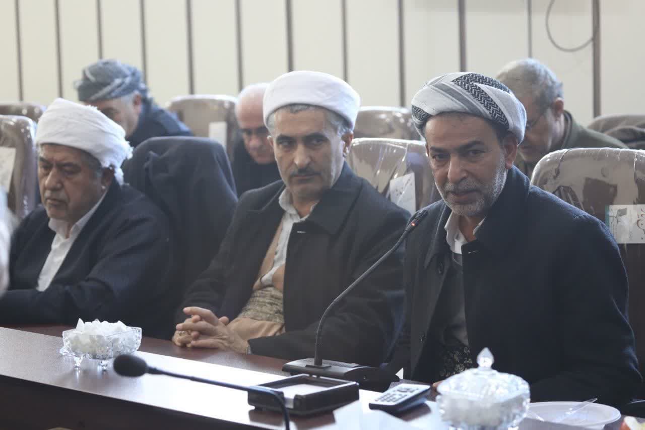 آلبوم تصویری / دیدار استاندار آذربایجانغربی با جمعی از روحانیون، سران طوایف و عشایر شهرستان پیرانشهر