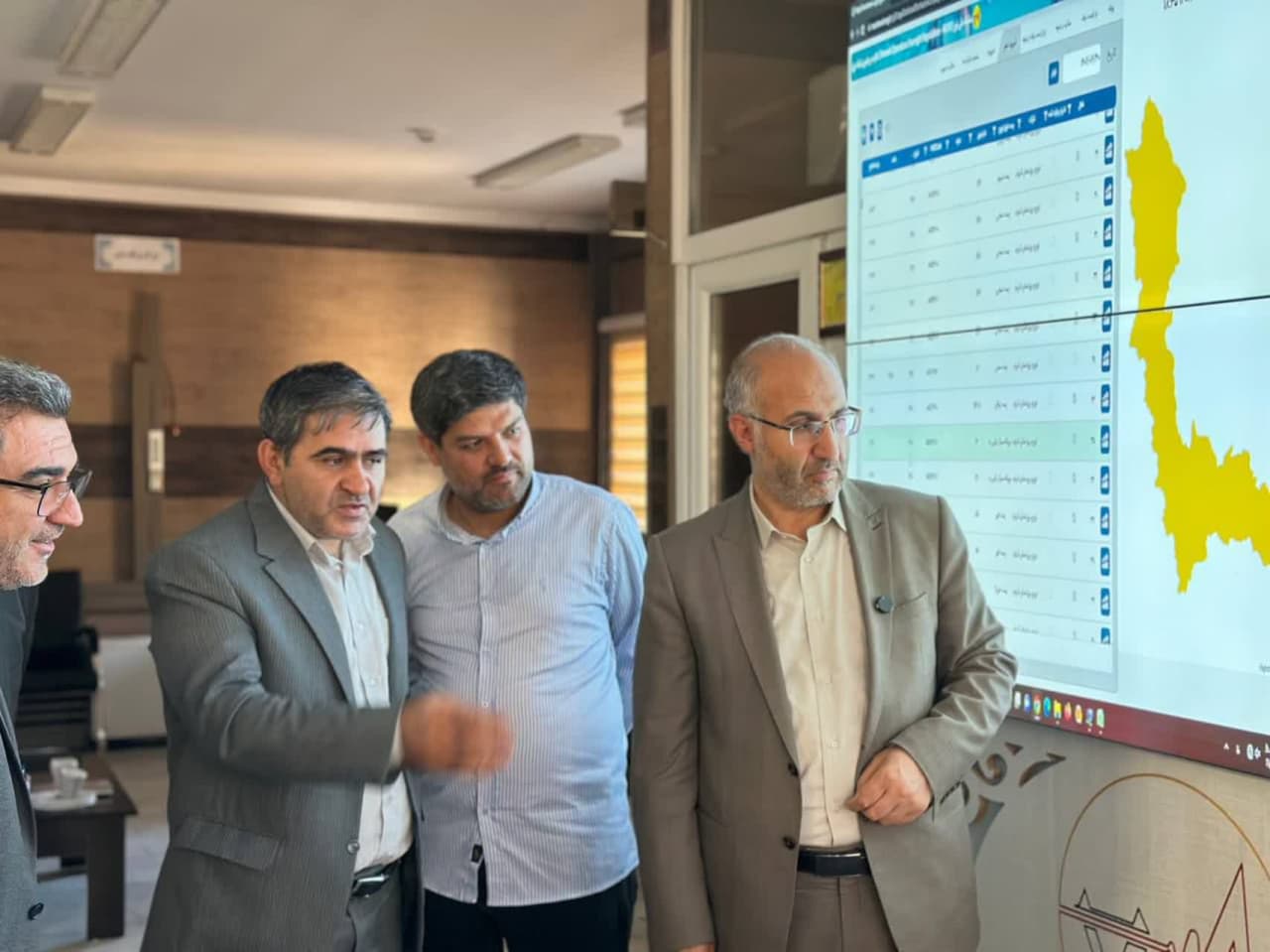 بررسی میدانی روند برقرسانی روزهای پیک مصرف در آذربایجانغربی + تصاویر