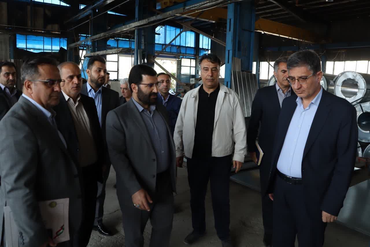 بازدید معاون هماهنگی امور اقتصادی استاندار آذربایجان غربی از دو شرکت تولیدی و صنعتی در ارومیه + تصاویر