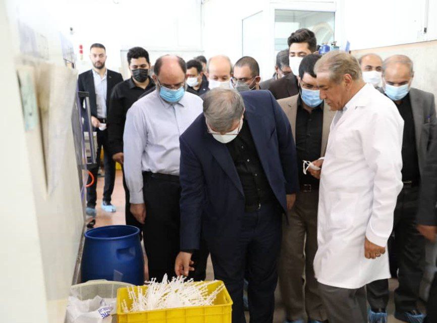آلبوم تصویری / بازدید استاندار آذربایجان غربی از شرکت های اطلس سرنگ و الماس فیلم آذربایجان و گلناب ارومیه