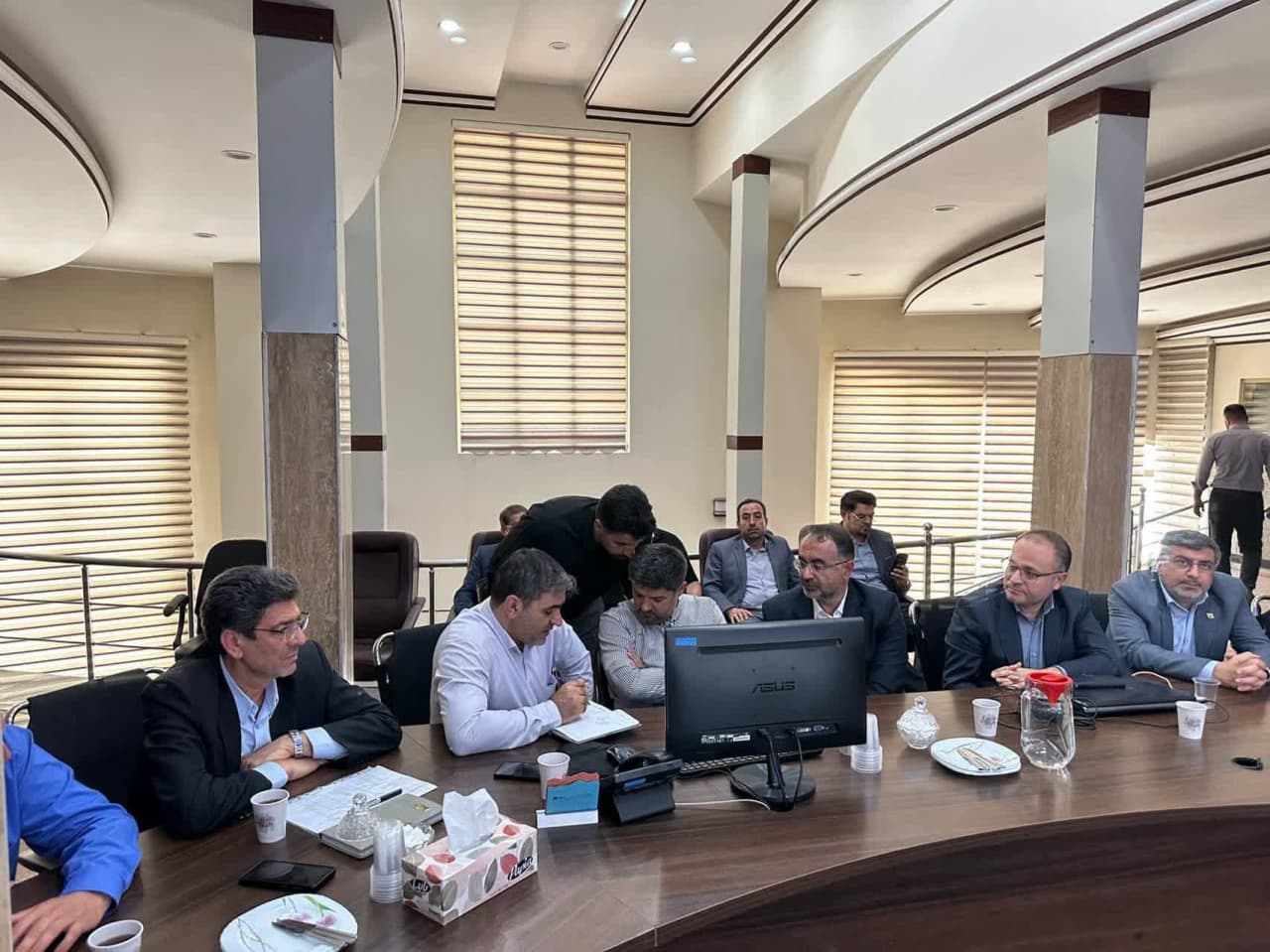 بازدید سرپرست معاونت سیاسی و اجتماعی و معاون هماهنگی امور عمرانی استاندار آذربایجانغربی از مرکز پایش و راهبری تاسیسات آب و فاضلاب استان